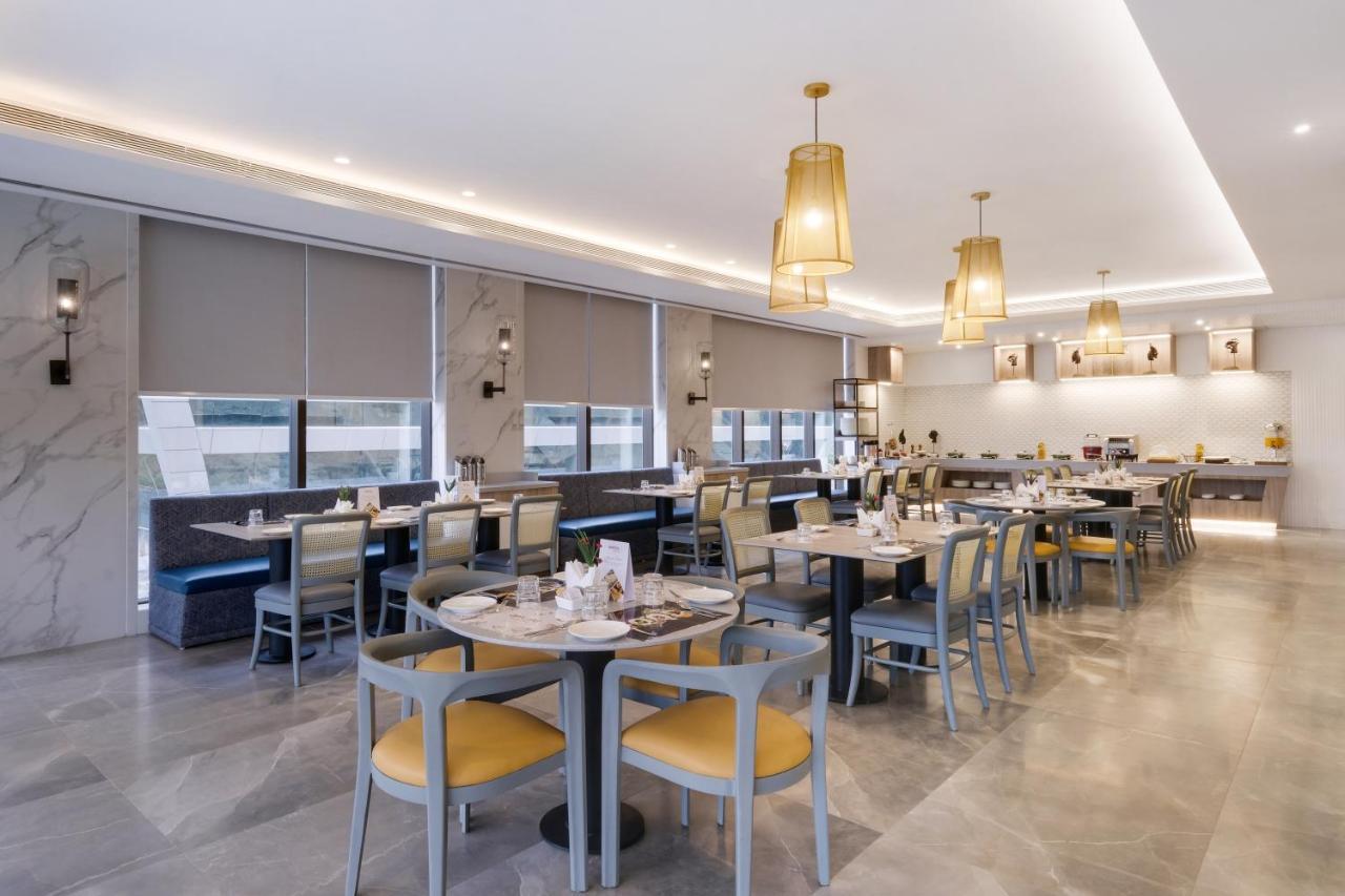7 Apple Hotel Mahape, Нави Мумбаи Экстерьер фото